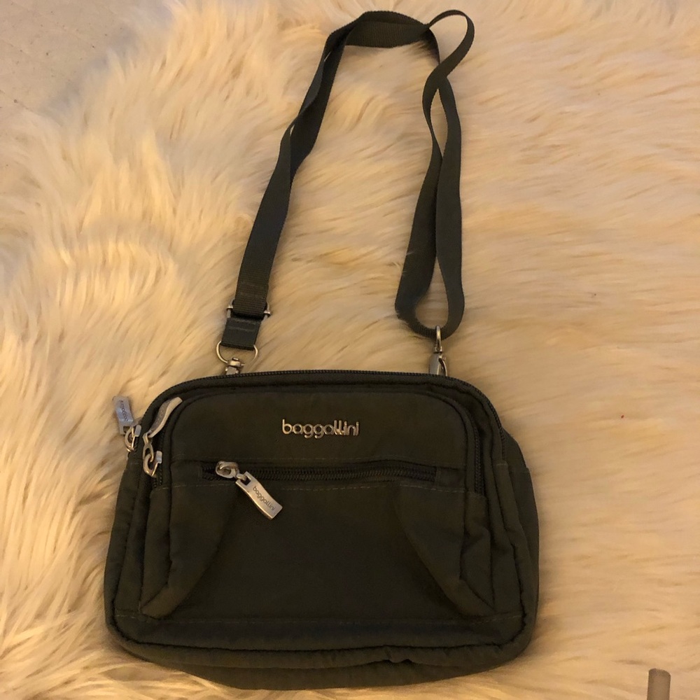 Baggallini gray nylon triple zip crossbody handbag